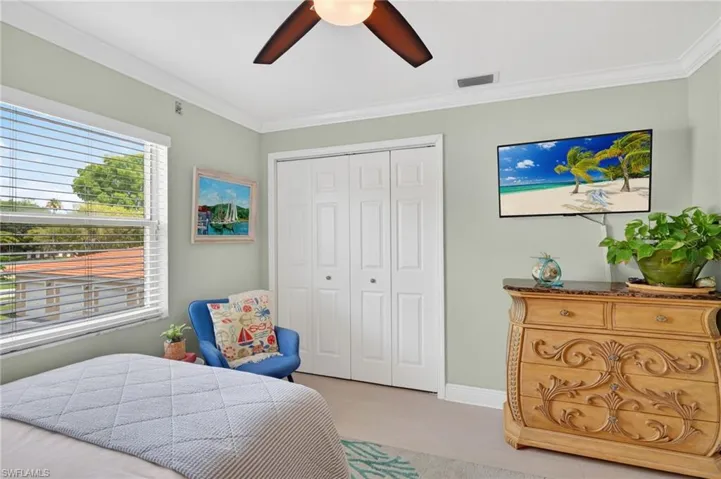 6528 Huntington Lakes Cir 202, Naples, Florida 34119