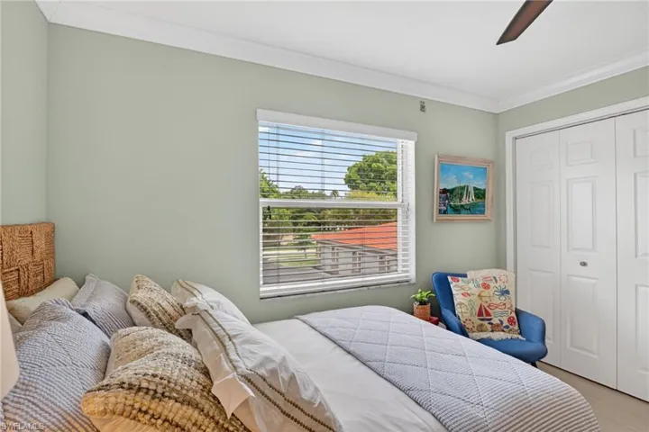 6528 Huntington Lakes Cir 202, Naples, Florida 34119