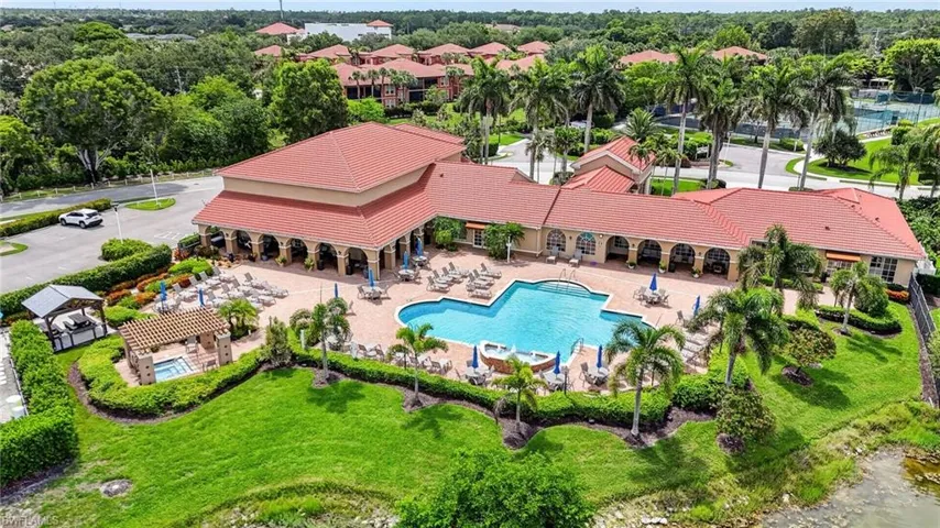 6528 Huntington Lakes Cir 202, Naples, Florida 34119