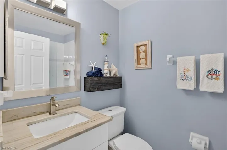 6528 Huntington Lakes Cir 202, Naples, Florida 34119