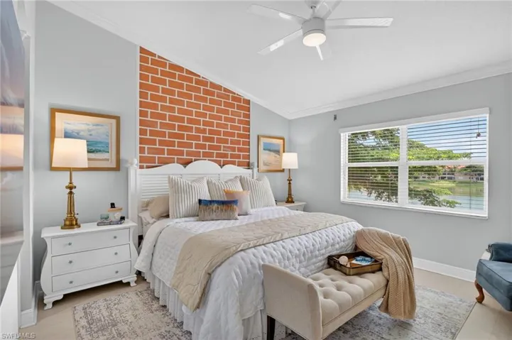 6528 Huntington Lakes Cir 202, Naples, Florida 34119