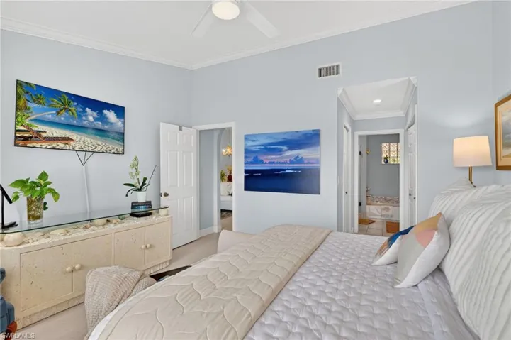 6528 Huntington Lakes Cir 202, Naples, Florida 34119