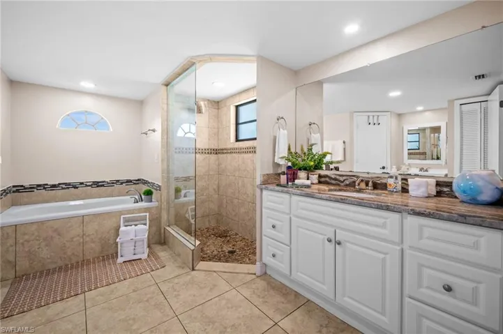 3411 Sw 2nd Ave, Cape Coral, Florida 33914