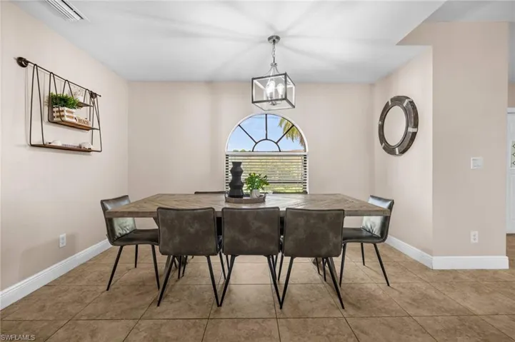 3411 Sw 2nd Ave, Cape Coral, Florida 33914