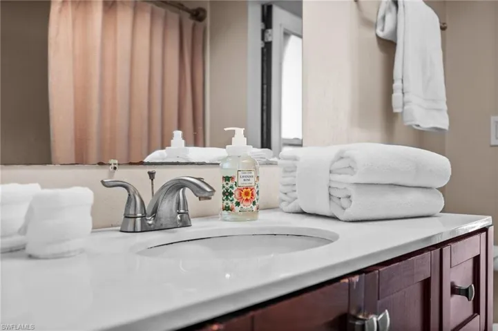 3411 Sw 2nd Ave, Cape Coral, Florida 33914