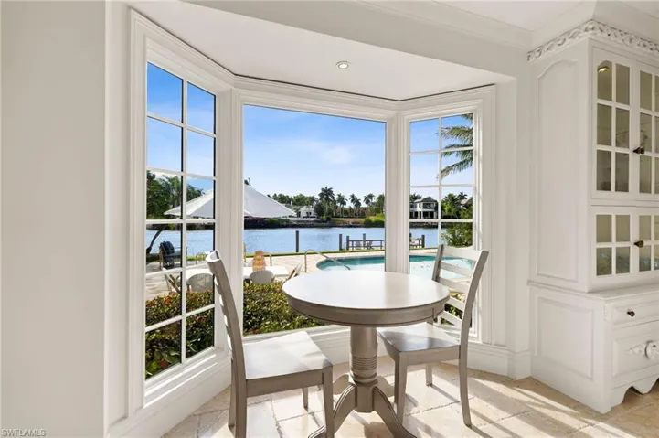 1060  Galleon  DR, Naples, FL 34102