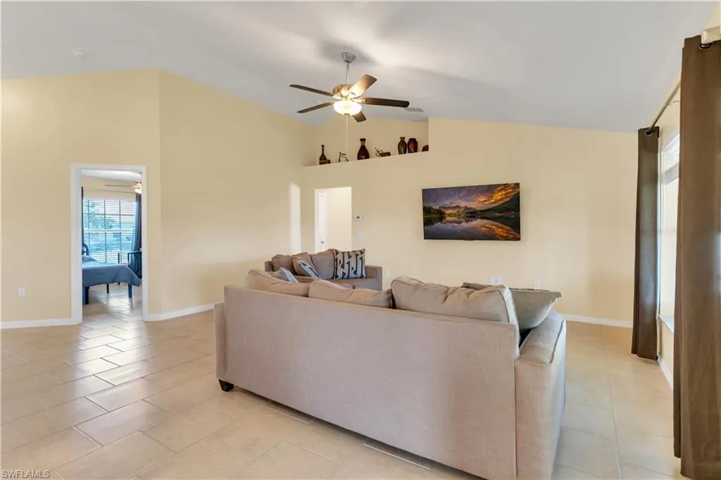 109 14th ST, Cape Coral, FL 33993,2025000227
