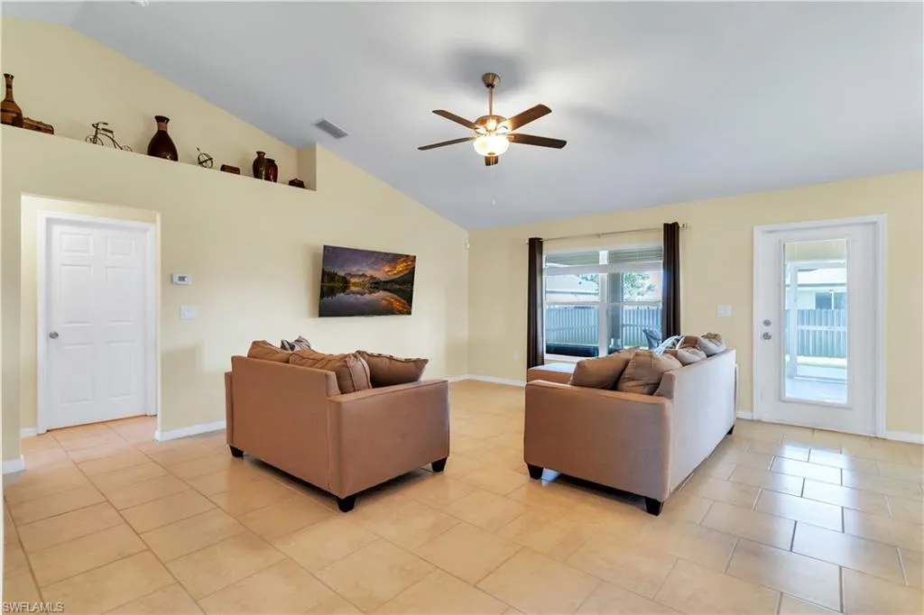 109 14th ST, Cape Coral, FL 33993,2025000227