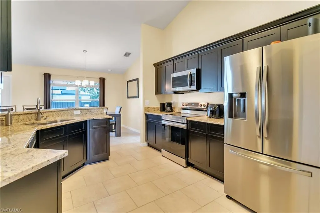109 14th ST, Cape Coral, FL 33993,2025000227