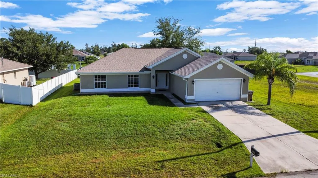 109 14th ST, Cape Coral, FL 33993,2025000227