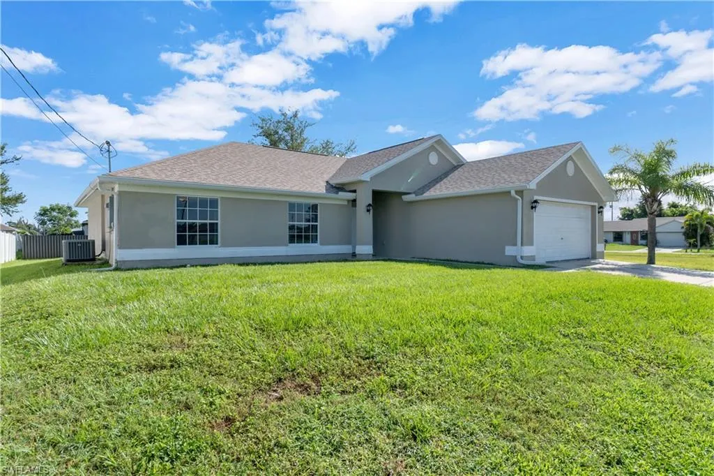 109 14th ST, Cape Coral, FL 33993,2025000227