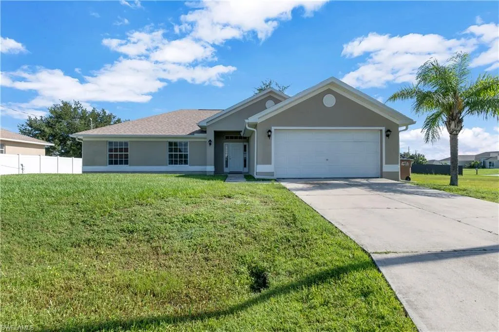 109 14th ST, Cape Coral, FL 33993,2025000227