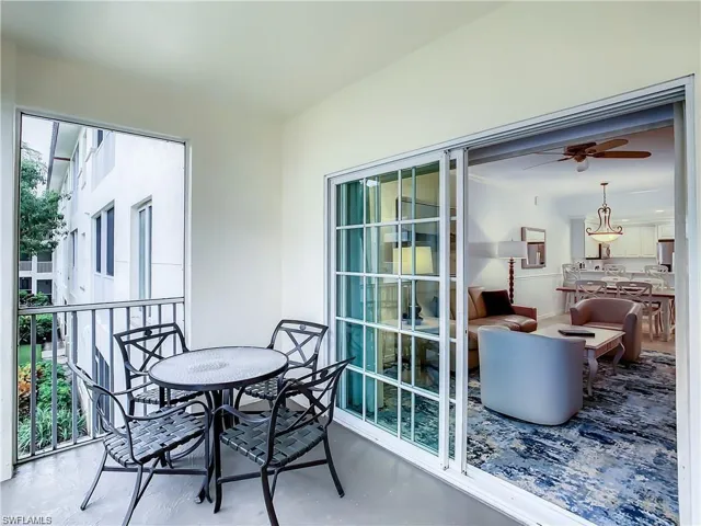 221  9th S ST, Naples, FL 34102