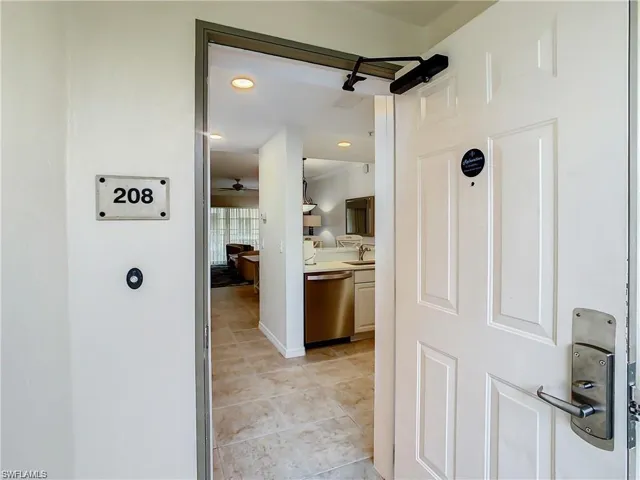 221  9th S ST, Naples, FL 34102