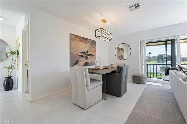 185 Palm Dr 18l, Naples, Florida 34112
