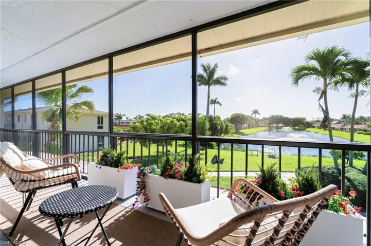 185 Palm Dr 18l, Naples, Florida 34112