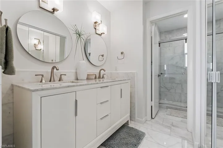 185 Palm Dr 18l, Naples, Florida 34112