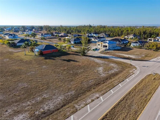 4002 NW 22nd St Cape Coral, FL 33993
