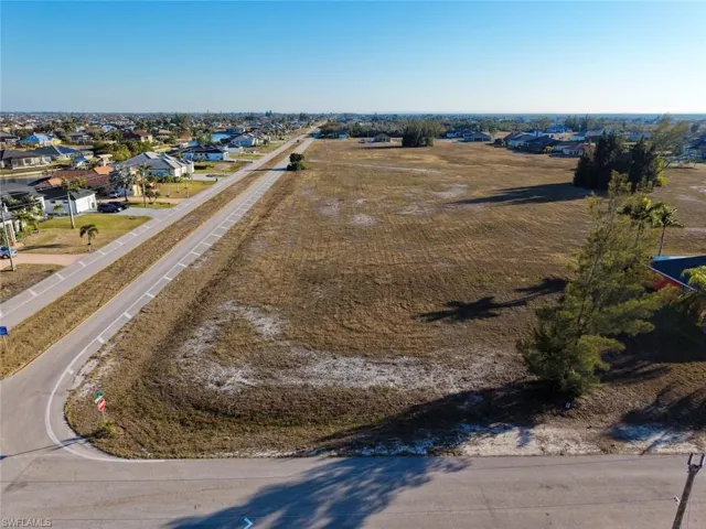 4002 NW 22nd St Cape Coral, FL 33993