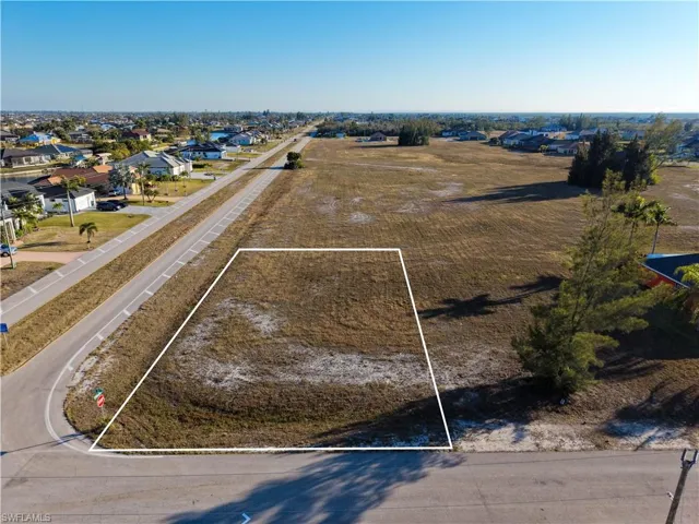 4002 NW 22nd St Cape Coral, FL 33993