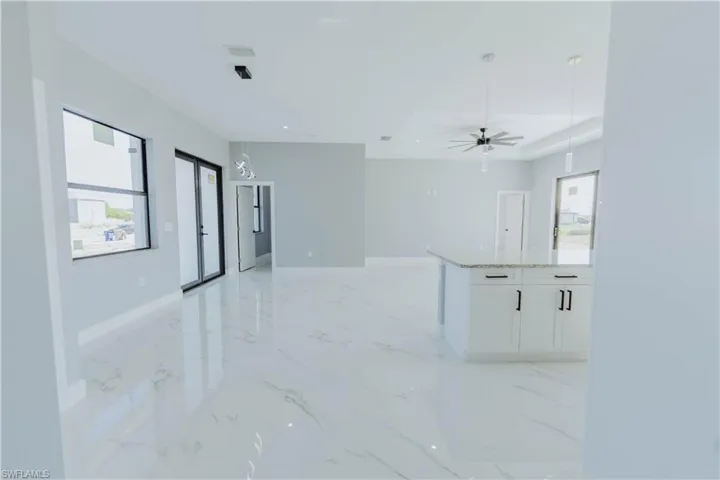 Empty room with ceiling fan