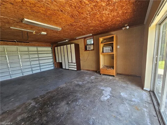 Garage with cooling unit
