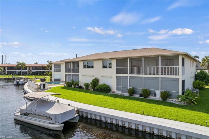 Boat docks 1st come 1st serve