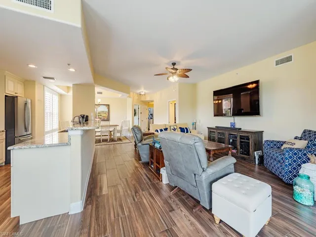 Open floor plan allows you to easily interact with guests and family.