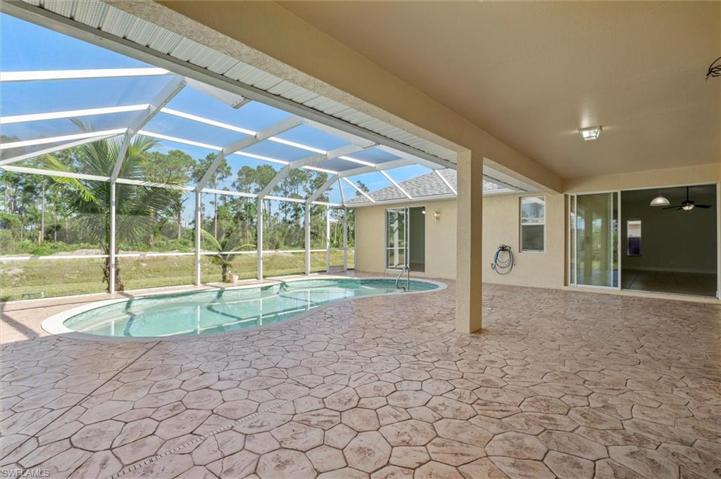 1159  Damen E ST, Lehigh Acres, FL 33974