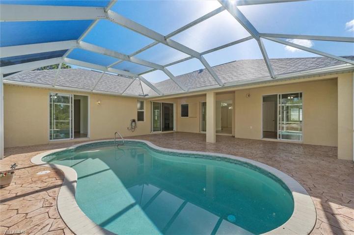 1159  Damen E ST, Lehigh Acres, FL 33974