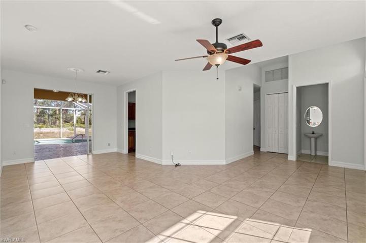 1159  Damen E ST, Lehigh Acres, FL 33974
