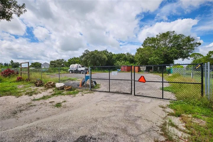 400 S Industrial Loop, Labelle, Florida 33935
