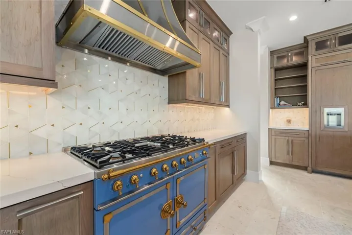 Kitchen highlight featuring the CornuFé 110, a La Cornue professional-grade luxury range.