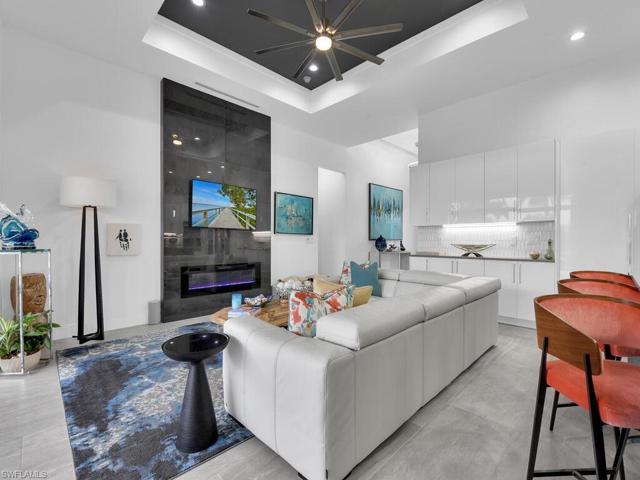 Volume & Tray Ceiling