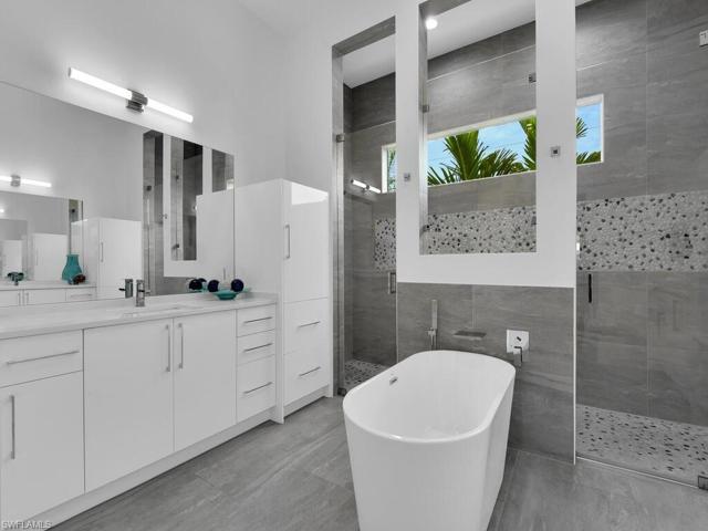 Master Suite Bath