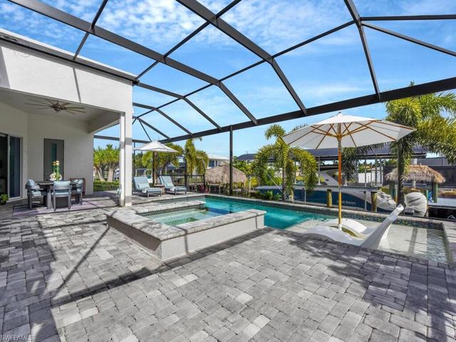 Massive Pool Lanai