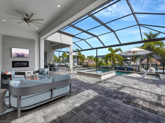 Fantastic Waterfront Setting