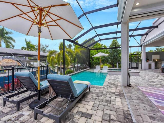 Relax & Soak Up The Florida Sun