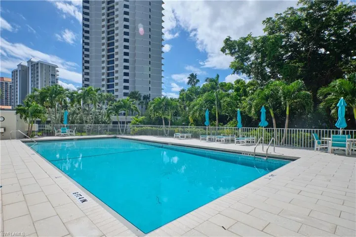 5550  Heron Point  DR, Naples, FL 34108