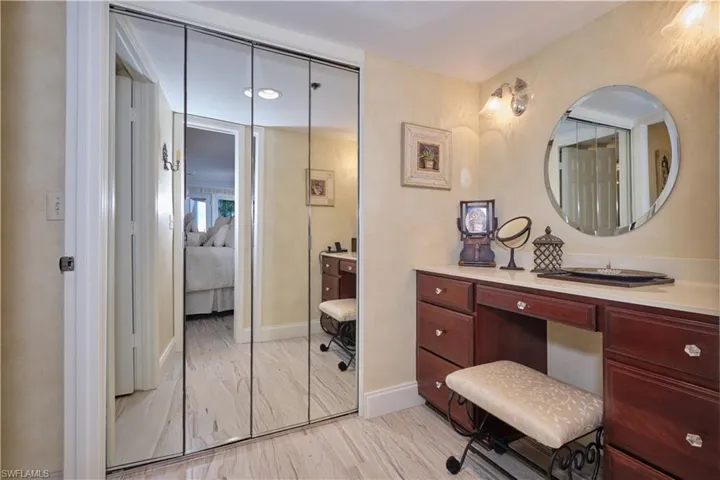 5550  Heron Point  DR, Naples, FL 34108