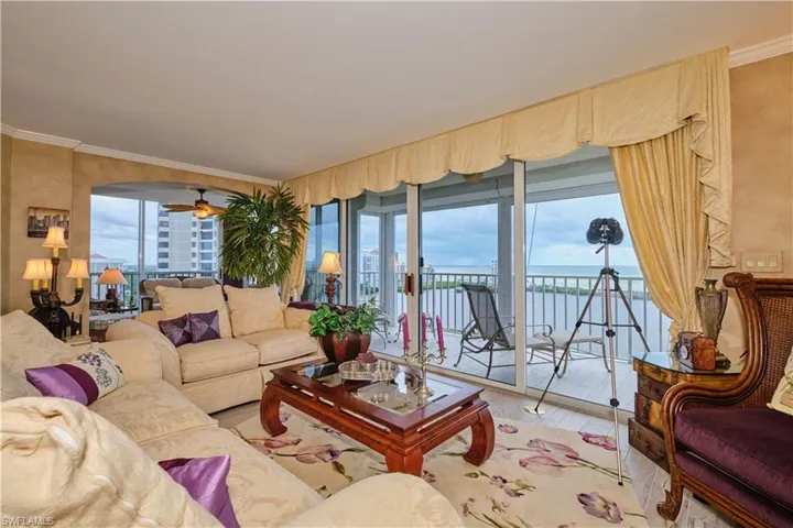 5550  Heron Point  DR, Naples, FL 34108