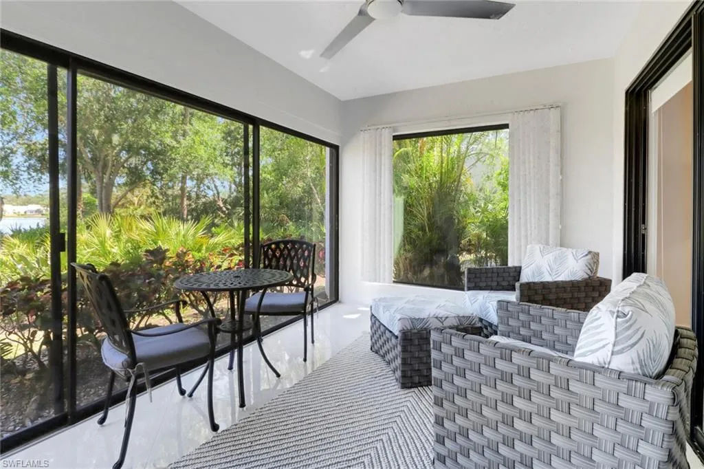 15450 Cedarwood LN, Naples, FL 34110,225032192