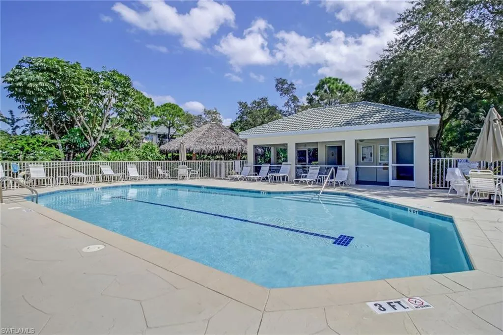 15450 Cedarwood LN, Naples, FL 34110,225032192
