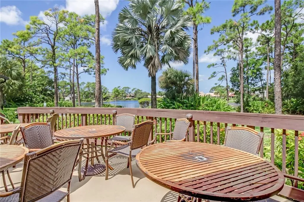 15450 Cedarwood LN, Naples, FL 34110,225032192