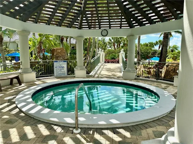Large Spa In Between 2 Pools At The Club & Spa