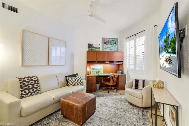 Guest Bedroom/Den