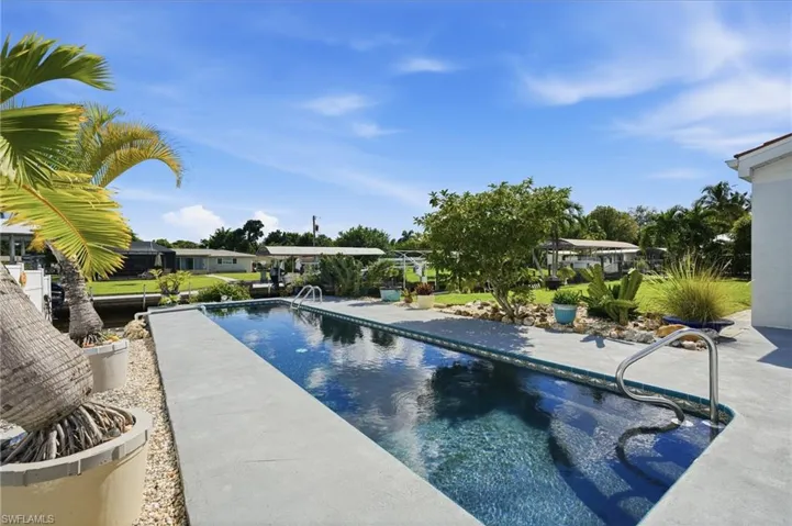 1028 Edgemere Dr, Fort Myers, Florida 33919