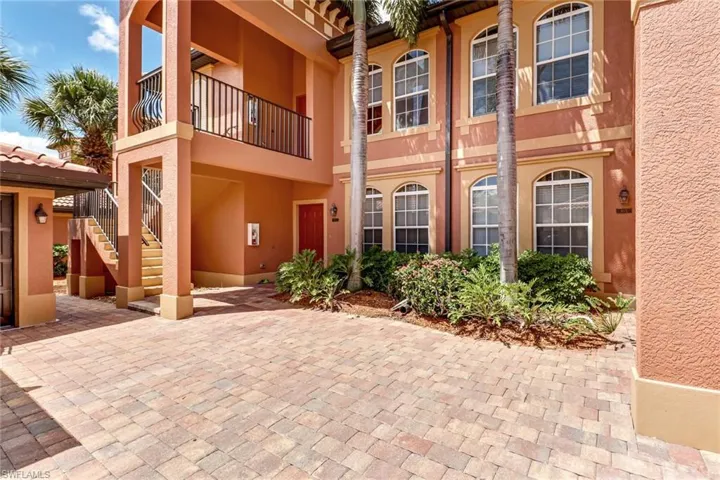 10037 Heather Ln 403, Naples, Florida 34119