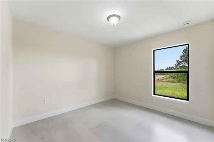 2601  48th W ST, Lehigh Acres, FL 33971