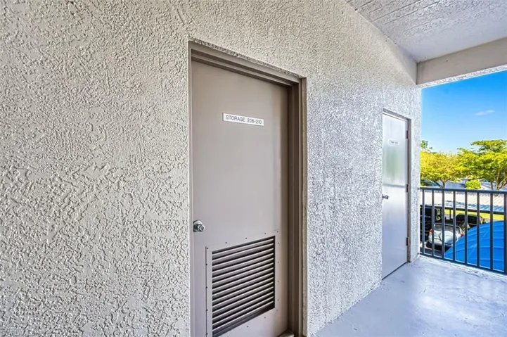 14801 Park Lake Dr 209, Fort Myers, Florida 33919